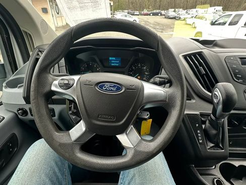 Used 2019 Ford Transit 250 130 Low Roof w/ Exterior Upgrade Package RWD image 17
