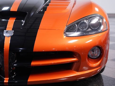 Used 2010 Dodge Viper SRT-10 image 18