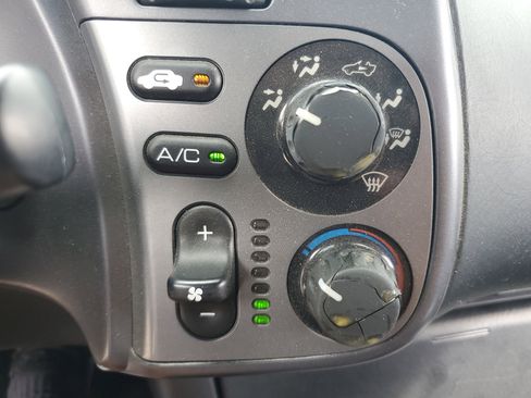 Used 2002 Honda S2000 image 22