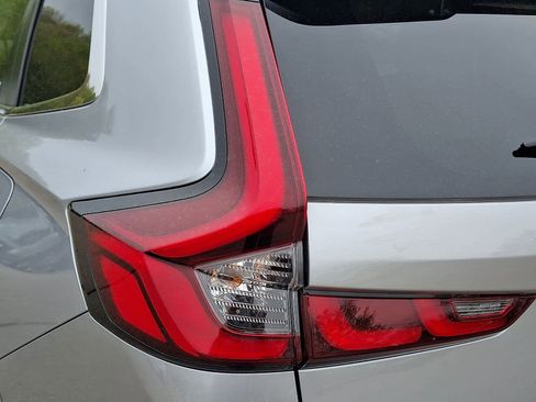Used 2024 Honda CR-V EX image 11