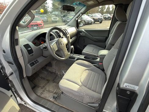 Used 2013 Nissan Frontier S image 8