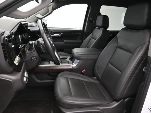 Used 2023 GMC Sierra 1500 SLT w/ SLT Convenience Package AWD/4WD image 41