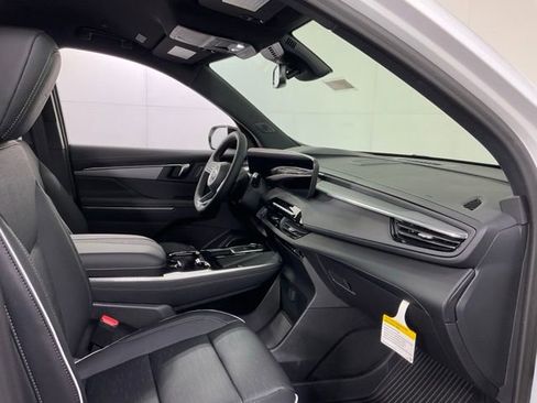New 2026 Buick Enclave Sport Touring w/ LPO, Floor Liner Package FWD image 32