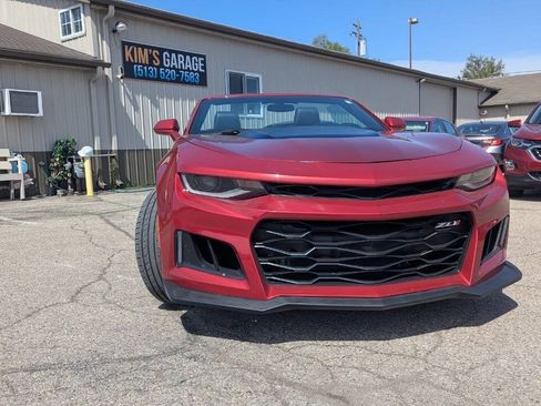 Used 2017 Chevrolet Camaro LT RWD image 3