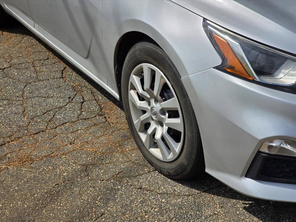 Used 2020 Nissan Altima 2.5 S FWD image 17