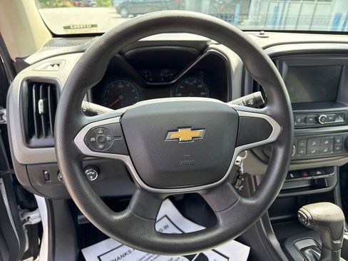 Used 2021 Chevrolet Colorado W/T w/ WT Convenience Package AWD/4WD image 18