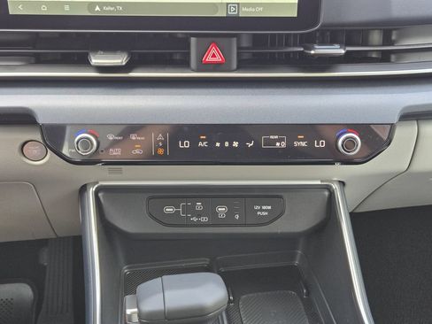 New 2026 Kia Carnival EX FWD image 16
