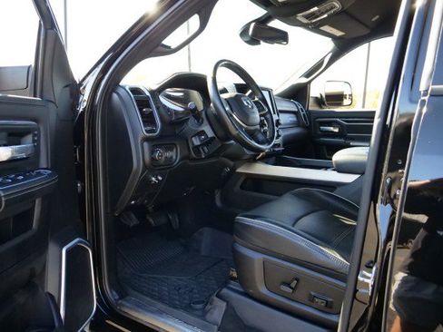 Used 2019 RAM 2500 Laramie w/ Black Appearance Package image 25
