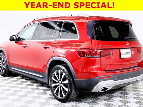 Used 2022 Mercedes-Benz GLB 250 4MATIC image 4