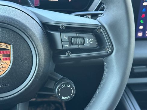 New 2026 Porsche Macan 4S Electric AWD/4WD image 29