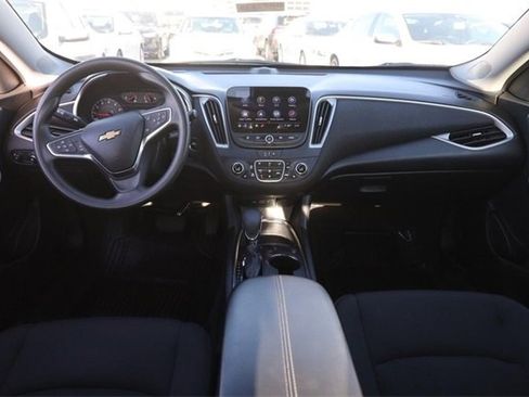 Used 2024 Chevrolet Malibu LT image 18