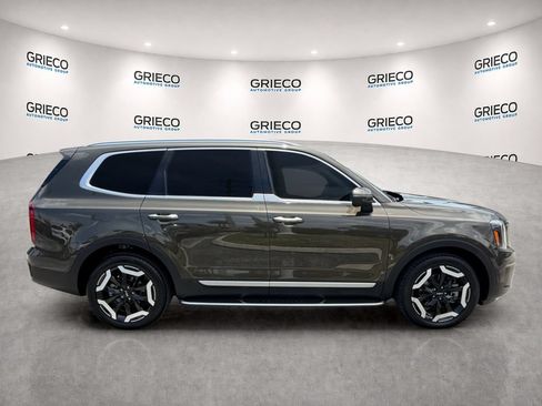 Used 2024 Kia Telluride S AWD/4WD image 8