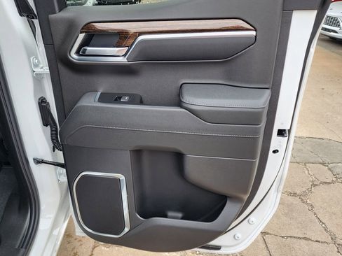 New 2026 GMC Sierra 1500 Elevation image 39