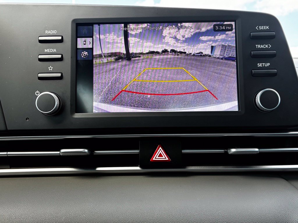 Used 2026 Hyundai Elantra SE FWD image 15