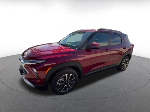 Used 2025 Chevrolet TrailBlazer LT image 8