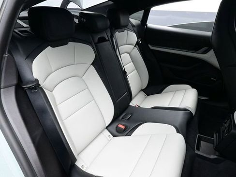 Used 2025 Porsche Taycan 4S AWD/4WD image 17