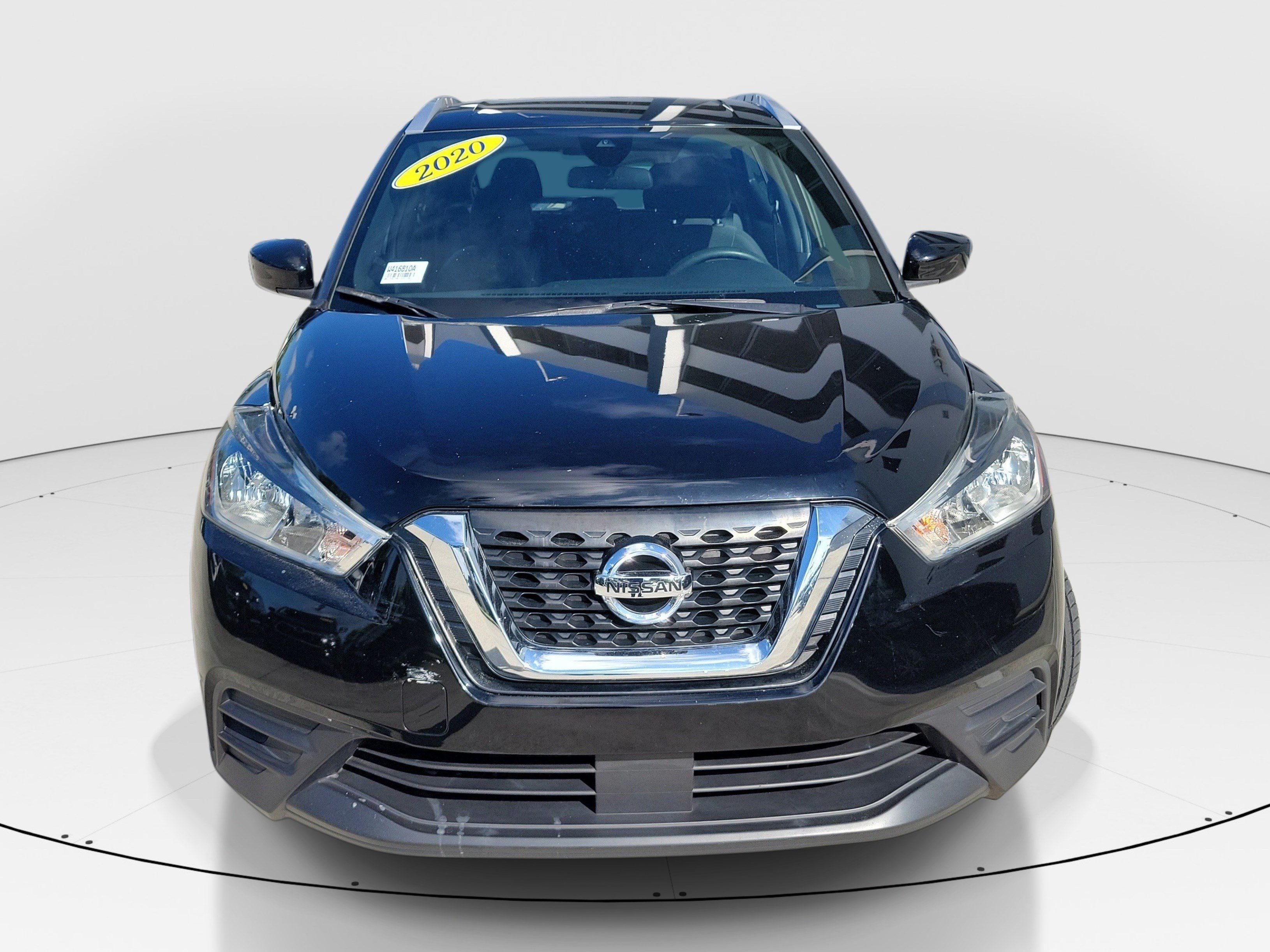 Used 2020 Nissan Kicks SV FWD image 2