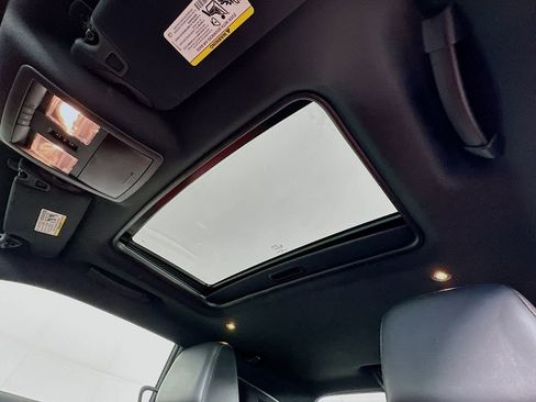 Used 2016 Dodge Challenger R/T Plus RWD image 27