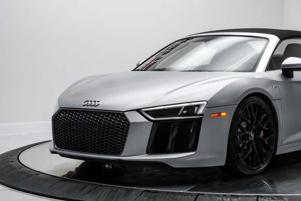 Used 2018 Audi R8 V10 AWD/4WD image 3