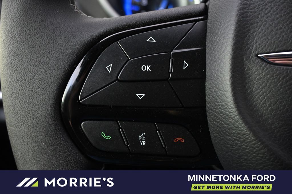 Used 2026 Chrysler Pacifica Select w/ S Appearance Package FWD image 33