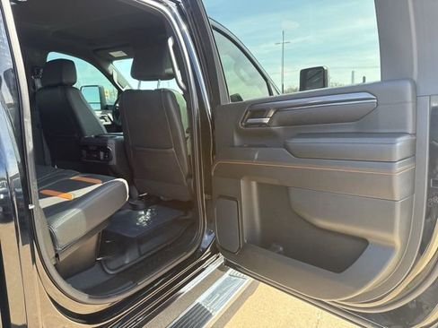Used 2024 GMC Sierra 2500 AT4 w/ Technology Package image 45