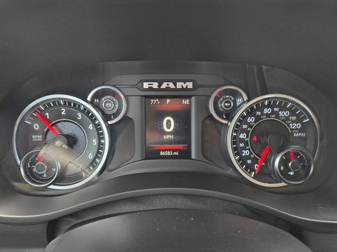 Used 2019 RAM 2500 Big Horn image 28