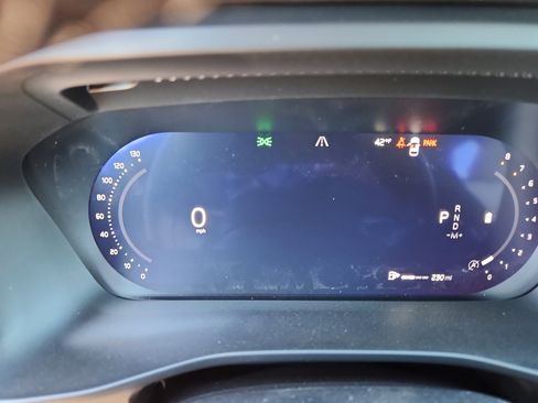 New 2026 Volvo XC40 B5 Ultra w/ Climate Package image 10