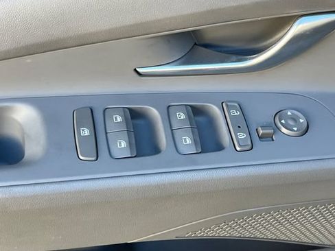Certified 2023 Hyundai Elantra SEL FWD image 14