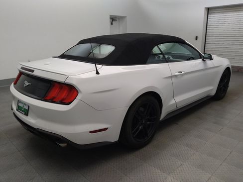 Used 2020 Ford Mustang Premium RWD image 9
