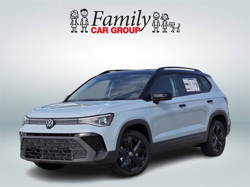 New 2025 Volkswagen Taos SE image 1