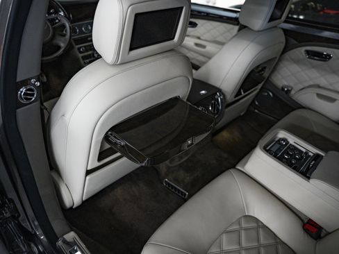 Used 2013 Bentley Mulsanne RWD image 35