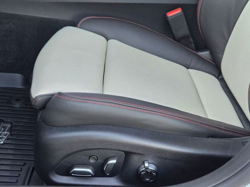 New 2026 Cadillac CT5 V w/ LPO, ONYX Package image 21