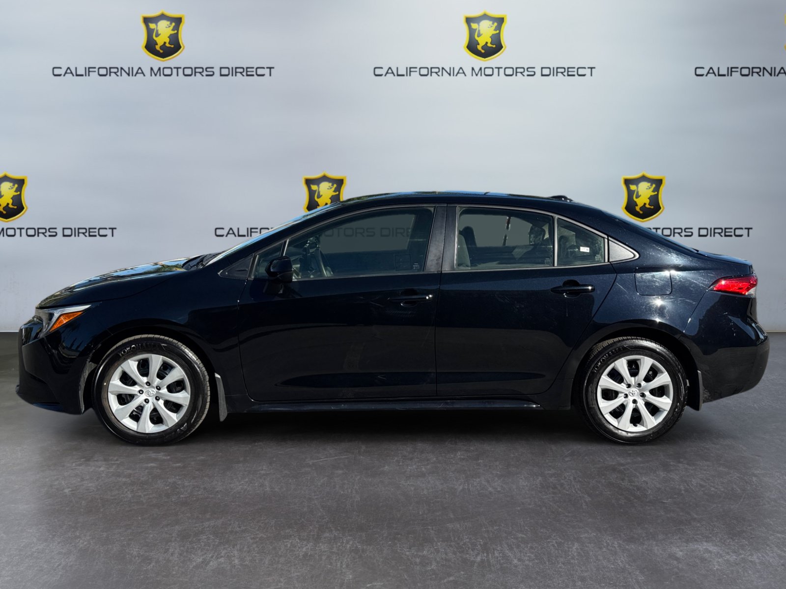 Used 2026 Toyota Corolla LE FWD image 2