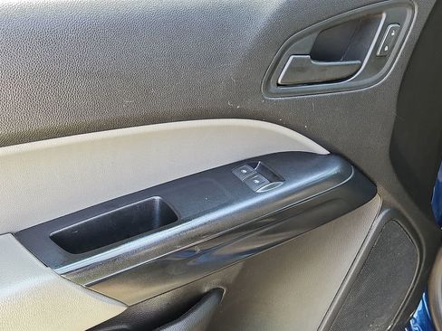 Used 2019 Chevrolet Colorado W/T RWD image 26