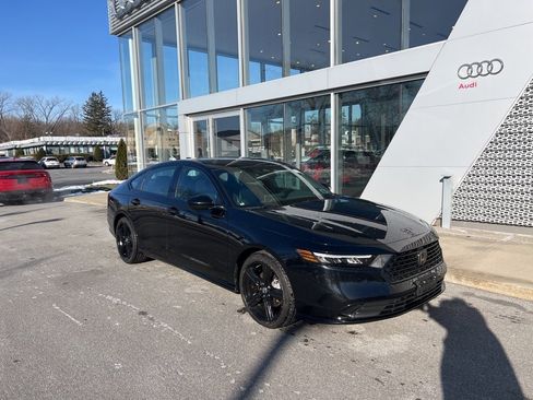 Used 2023 Honda Accord Sport image 8