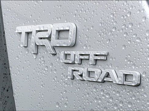 Used 2023 Toyota 4Runner TRD Off-Road Premium AWD/4WD image 8
