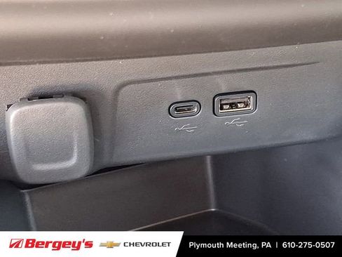 Used 2026 Chevrolet Trax RS image 16