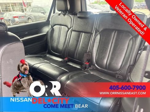 Used 2024 Jeep Wagoneer L Series II RWD image 13