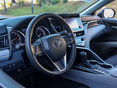 Used 2022 Toyota Camry LE image 14