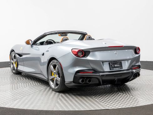 Certified 2022 Ferrari Portofino M image 3