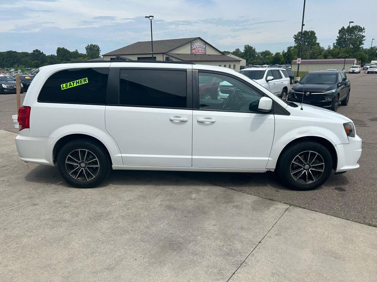 Used 2018 Dodge Grand Caravan GT FWD image 4