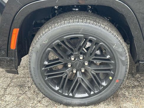 New 2026 Jeep Grand Wagoneer L Limited image 7