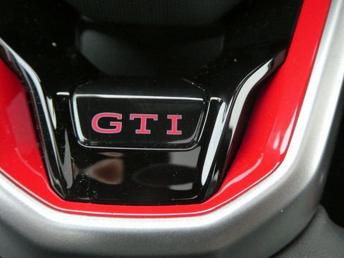 New 2026 Volkswagen GTI SE FWD image 27