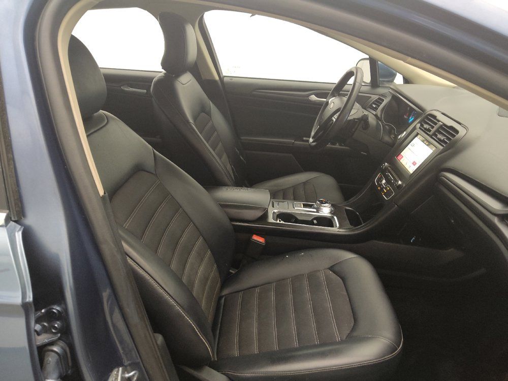 Used 2018 Ford Fusion SE w/ Equipment Group 201A FWD image 21