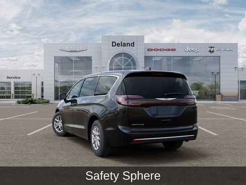 New 2026 Chrysler Pacifica Select FWD image 3