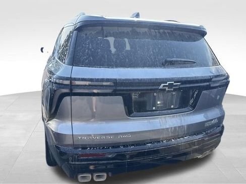 Used 2026 Chevrolet Traverse High Country w/ LPO, Floor Liner Package AWD/4WD image 18