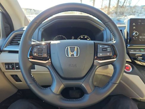 Used 2025 Honda Odyssey EX-L image 18