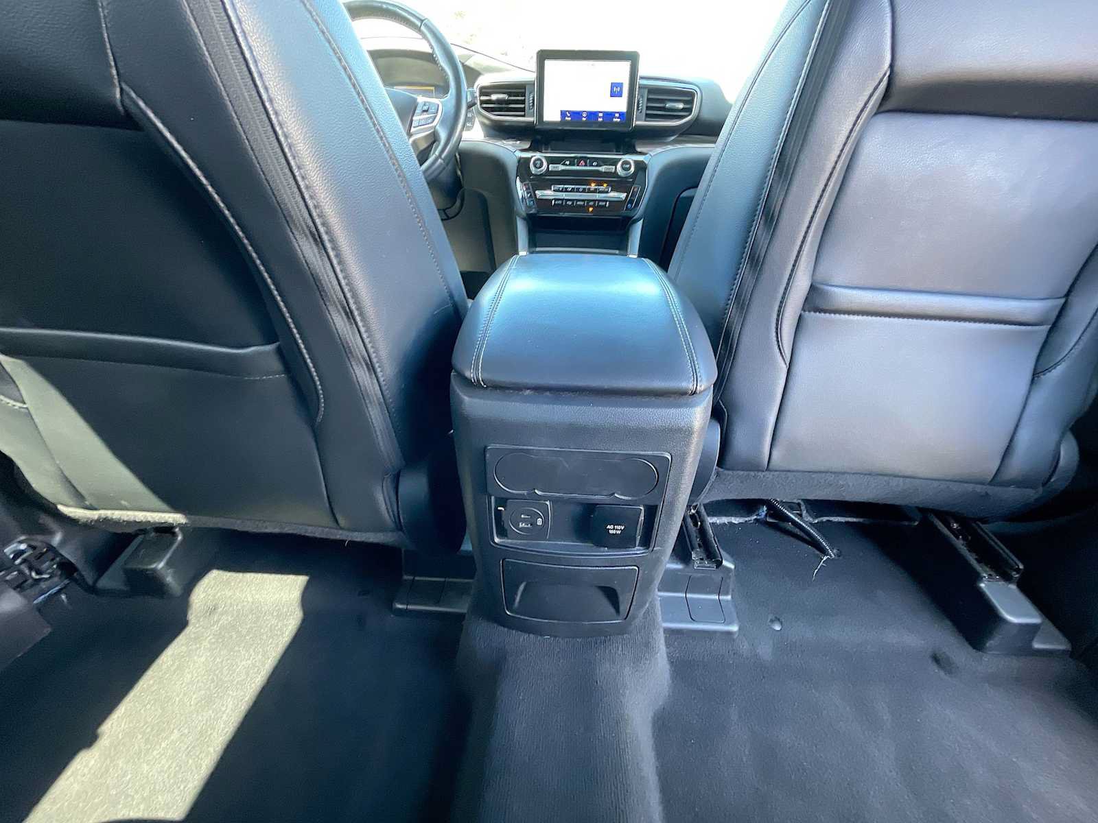 Used 2022 Ford Explorer Limited w/ Equipment Group 301A RWD image 16