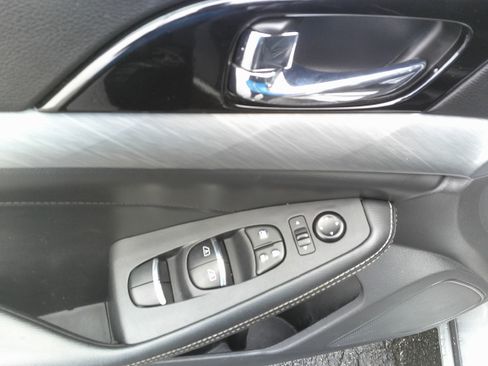 Used 2016 Nissan Maxima 3.5 SL FWD image 18