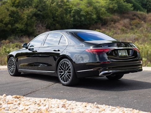 Used 2023 Mercedes-Benz S 580 4MATIC Sedan image 4